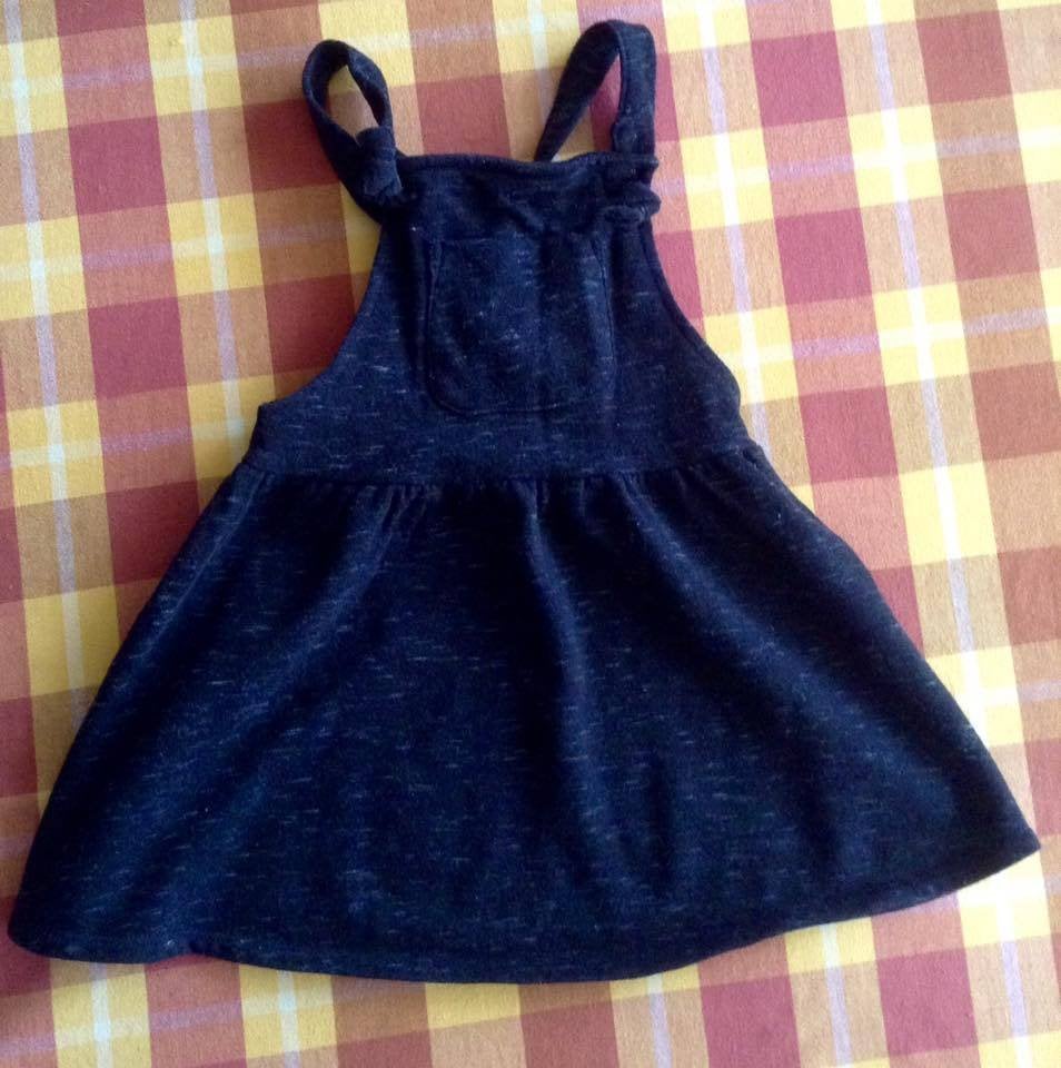 Overalljurk voor meisjes van 4 jaar/104 cm, Kinderen en Baby's, Kinderkleding | Maat 104, Ophalen of Verzenden, Zo goed als nieuw