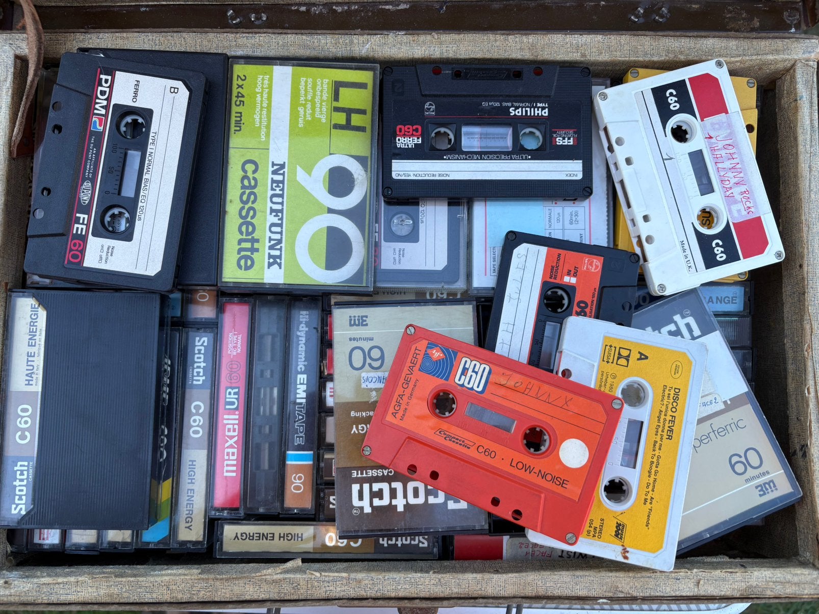 SET VINTAGE AUDIOCASSETTES + VINTAGE KUBUSDISPLAYS, Cd's en Dvd's, Gebruikt, Overige genres, Ophalen of Verzenden, Voorbespeeld