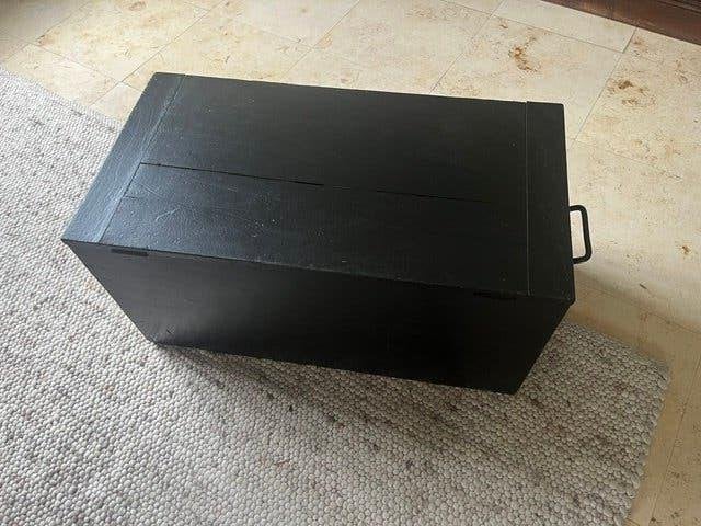 Houten koffer, Ophalen