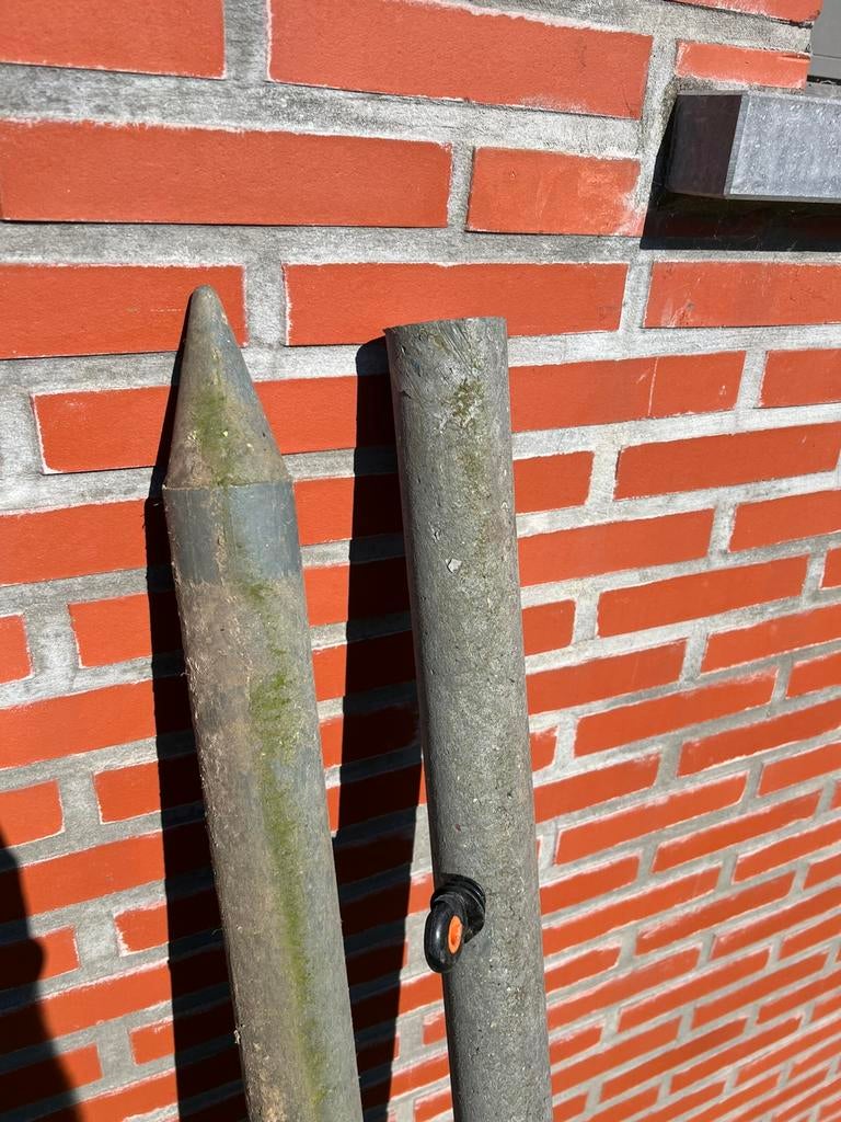 Tuinpalen uit grijs gerecycleerd plastic, Ophalen