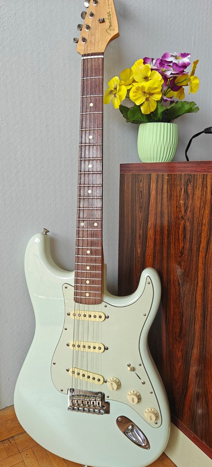 Fender Stratocaster, Enlèvement, Comme neuf, Solid body, Fender