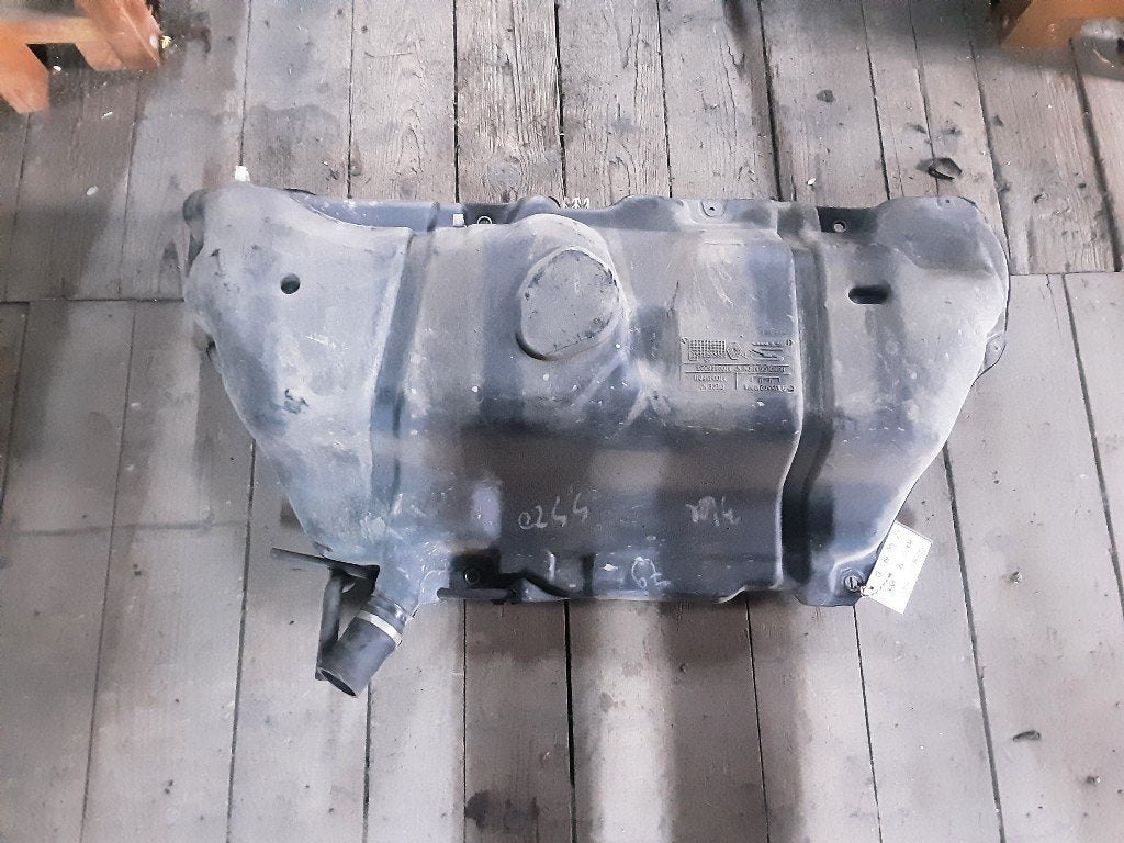 BRANDSTOFTANK Renault Clio (B / C57 / 357 / 557 / 577), Gebruikt, Renault, Peter-Huppertz-Straße 5
51063  Köln, DE, Dialog.deutschland@renault.de