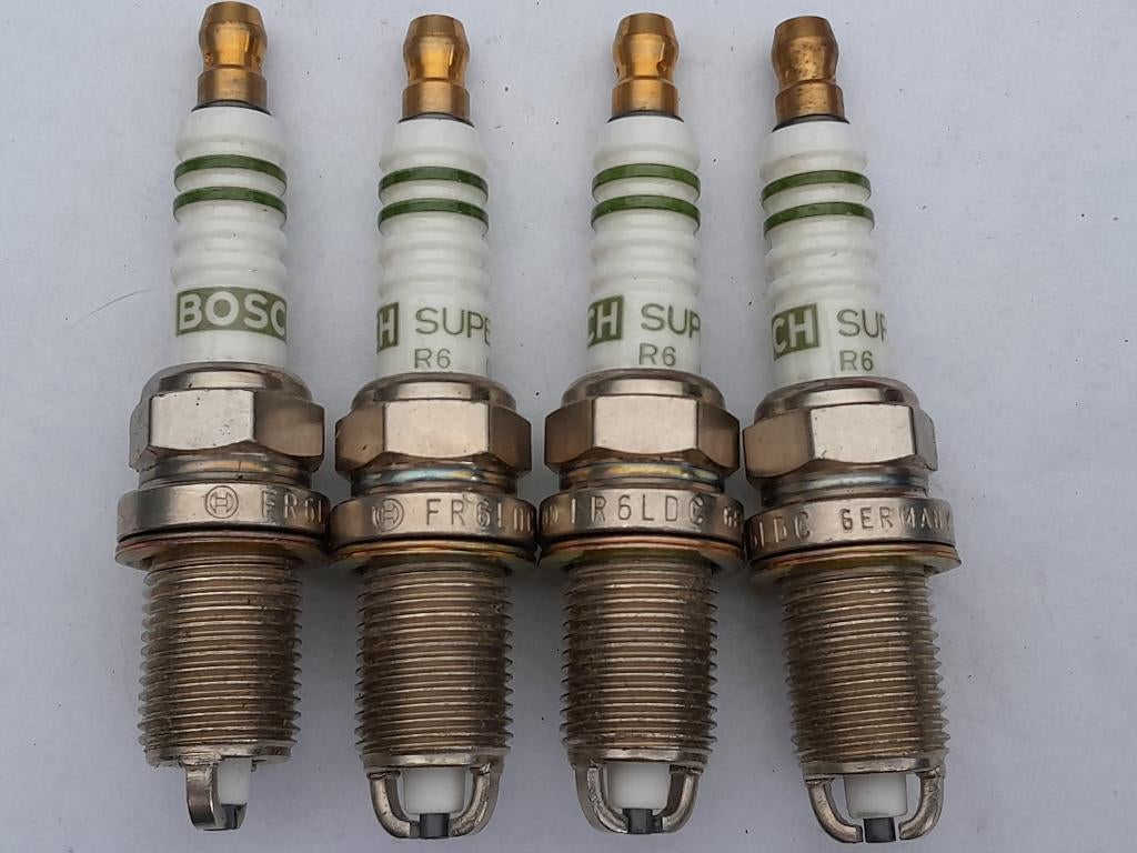 4 Bougies BOSCH FR6LDC (Porsche Lancia Citroen Fiat), Enlèvement ou Envoi, Neuf, Ford USA