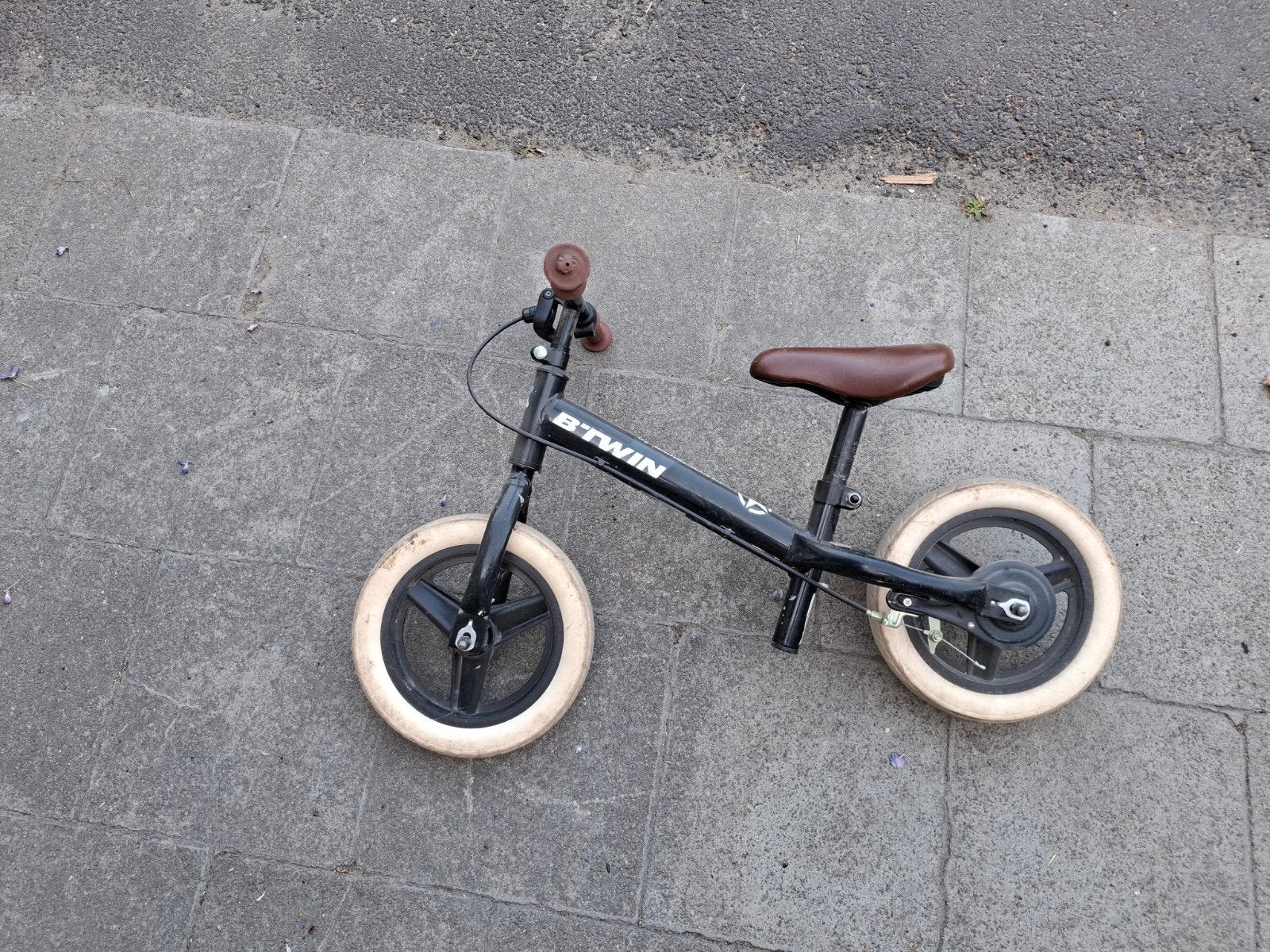 Draisienne B twin, Enfants & Bébés, Jouets | Extérieur | Véhicules & Draisiennes, Enlèvement, Utilisé, Vélo d'équilibre