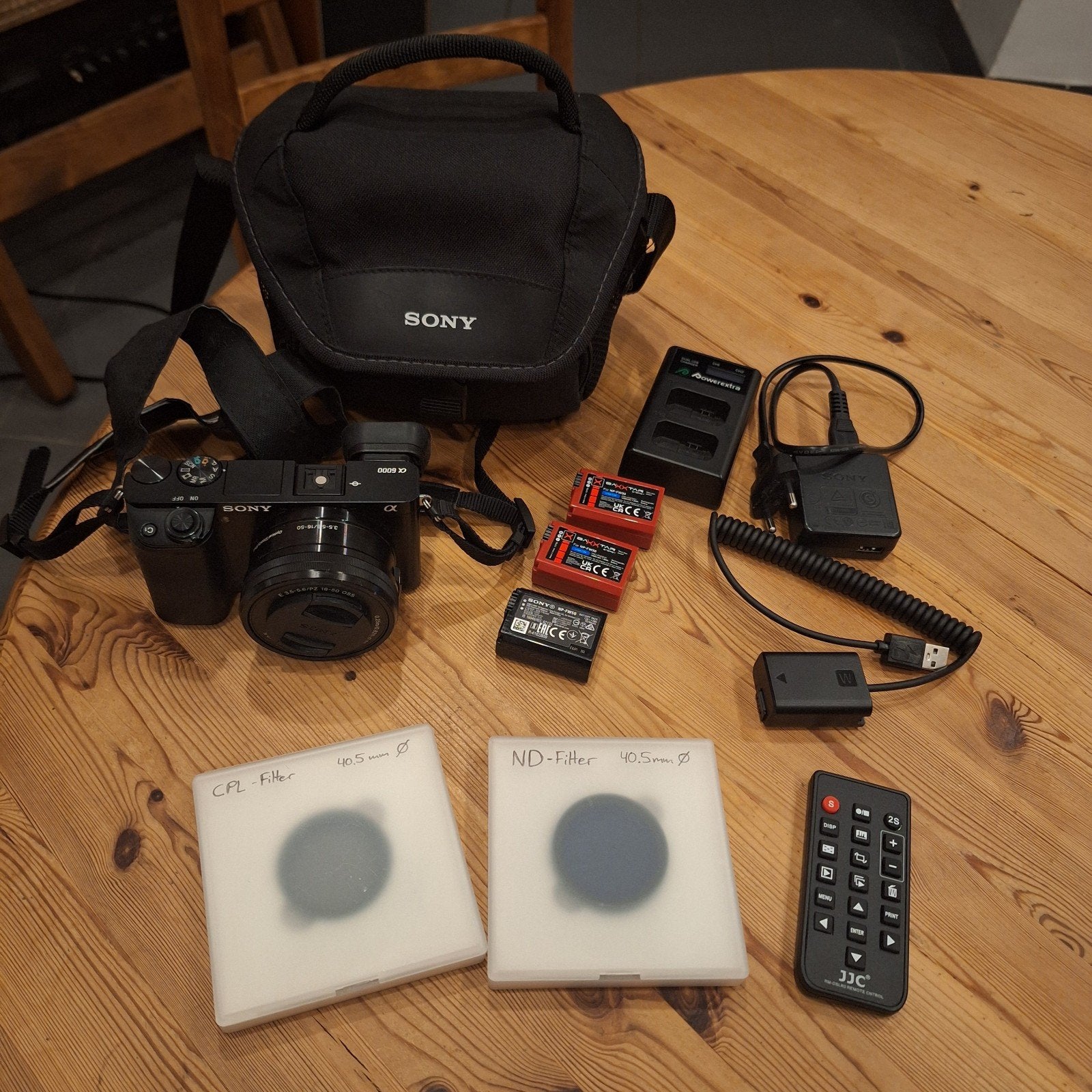 Kit Sony Alpha 6000 avec objectif 16-50 mm à monture E, TV, Hi-fi & Vidéo, Caméscopes numériques, Caméra, Sony, Full HD, Enlèvement ou Envoi
