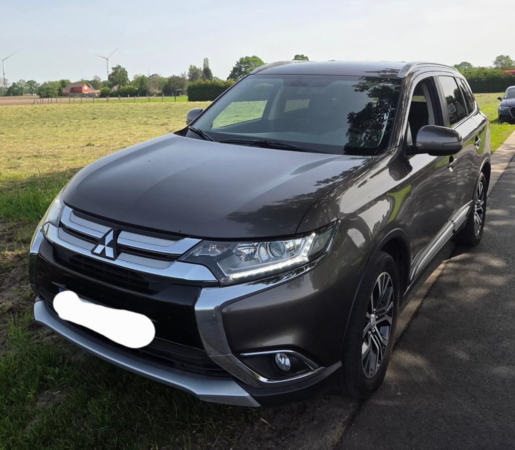 Mitsubishi Outlander 2.0 Benzine Automaat – 7 Zitplaatsen, Auto's, Mitsubishi, Automaat, 1998 cc, Outlander, 4 cilinders