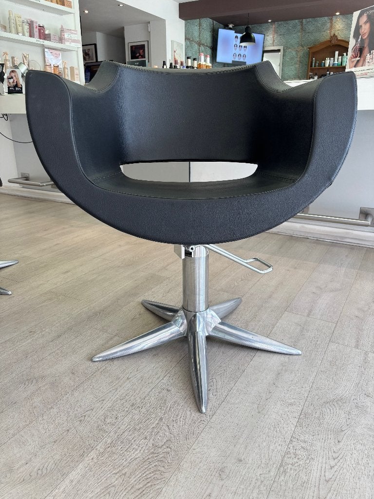 3 fauteuils de coiffure professionnels  200 €/pièce, Moins de 75 cm, Comme neuf, Enlèvement, 50 à 75 cm