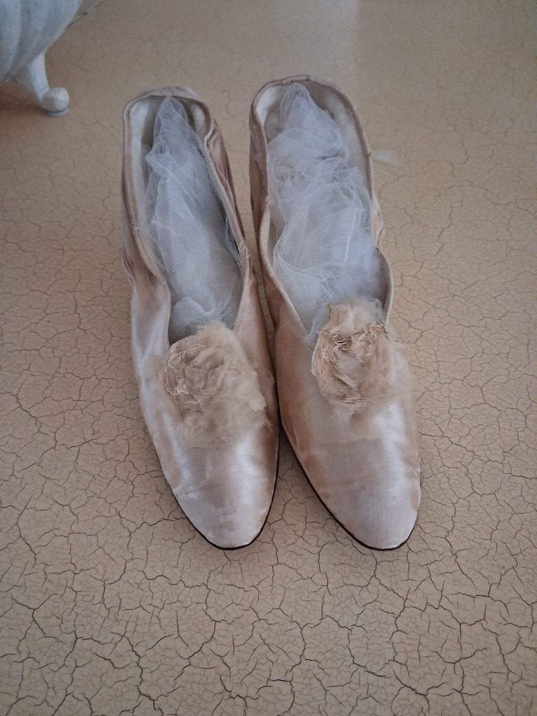 Antiek Victoriaanse ( Edwardian )Zijde schoenen , Jaar 1900, Antiek en Kunst, Ophalen of Verzenden