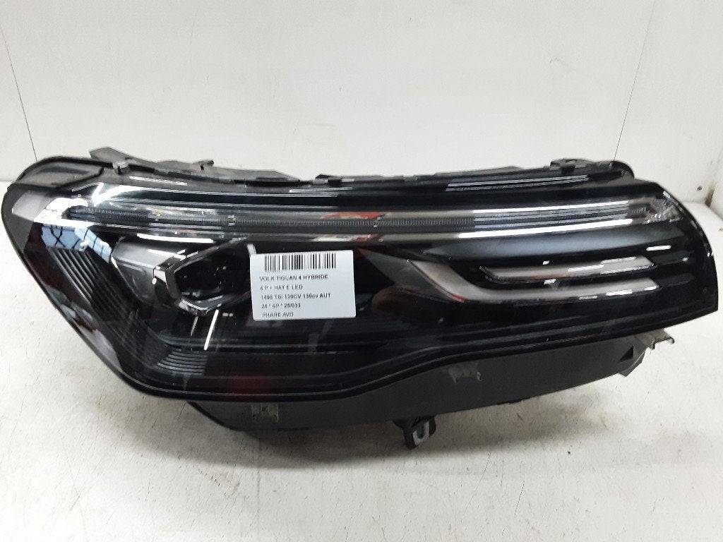 PHARE / OPTIQUE AVANT DROIT Tiguan (CT1) (571941006B), Volkswagen, Mevr. I. Hauben, Utilisé, Rue de l'Espoir 34 34
4030  GRIVEGNÉE, BE