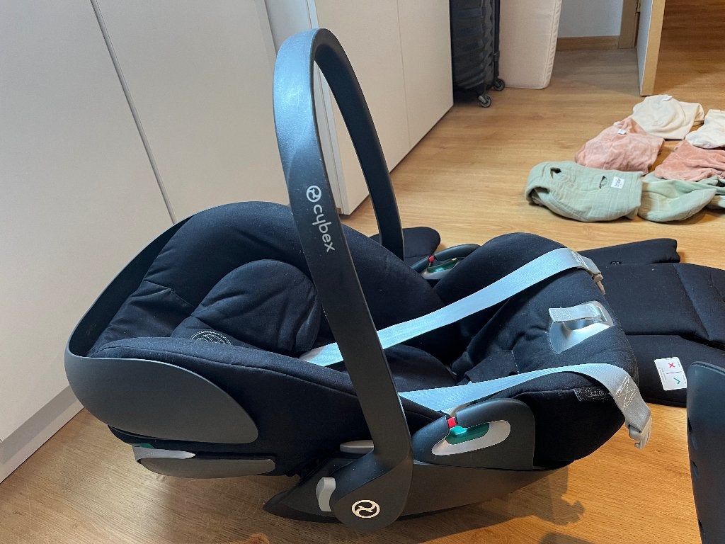 Autostoeltje + isofix + accessoires, Zo goed als nieuw, Isofix, 0 t/m 13 kg, Ophalen