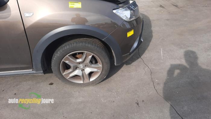 Aile avant droite d'un Dacia Logan (TECNM), Dacia, -, -, 3 mois de garantie