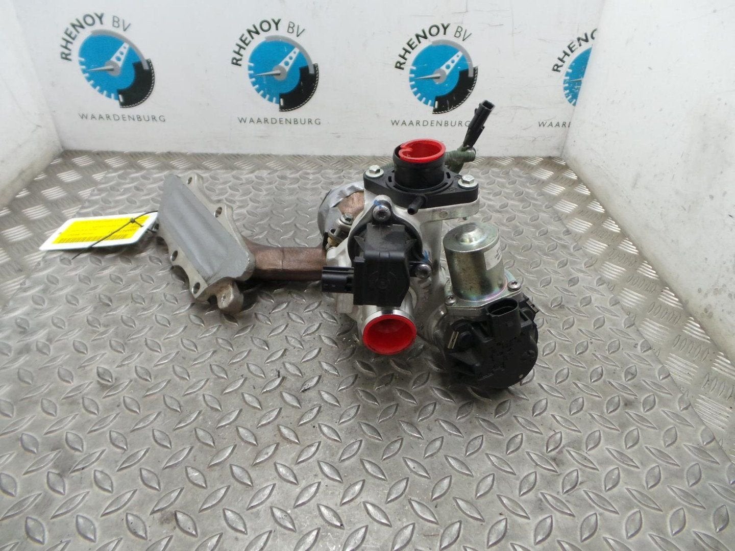 RENAULT TWINGO TCE90 TURBO 144104103R , 144108122R 2016, Ophalen of Verzenden, Gebruikt, ARN erkend