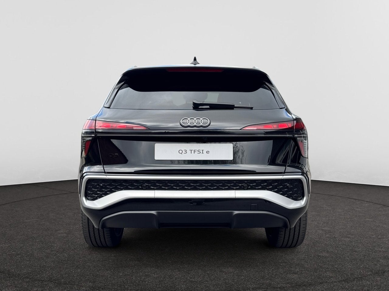 Audi Q3 SUV e-hybrid (PHEV) Audi Q3 SUV Corporate S e-hybrid, Auto's, 48 g/km, Hybride Elektrisch/Benzine, SUV of Terreinwagen