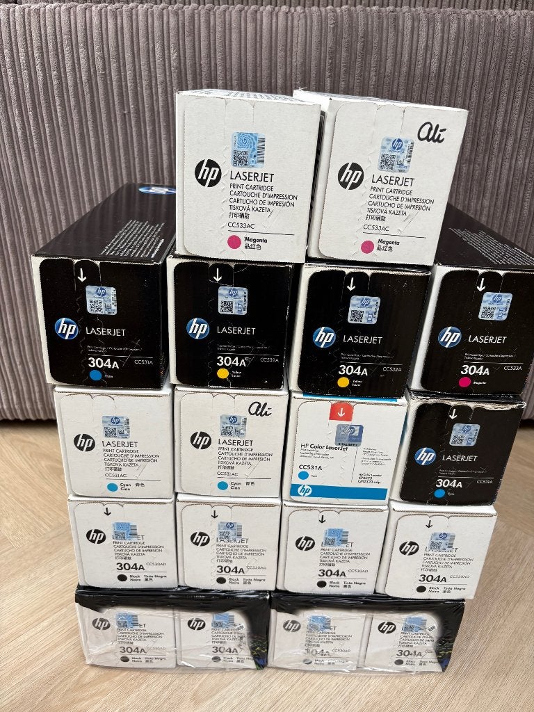 18 orig toners HP CC530A-CC531A-CC532A-CC533A (HP 304A), Ophalen of Verzenden, Nieuw, Toner, HP ORIGINAL