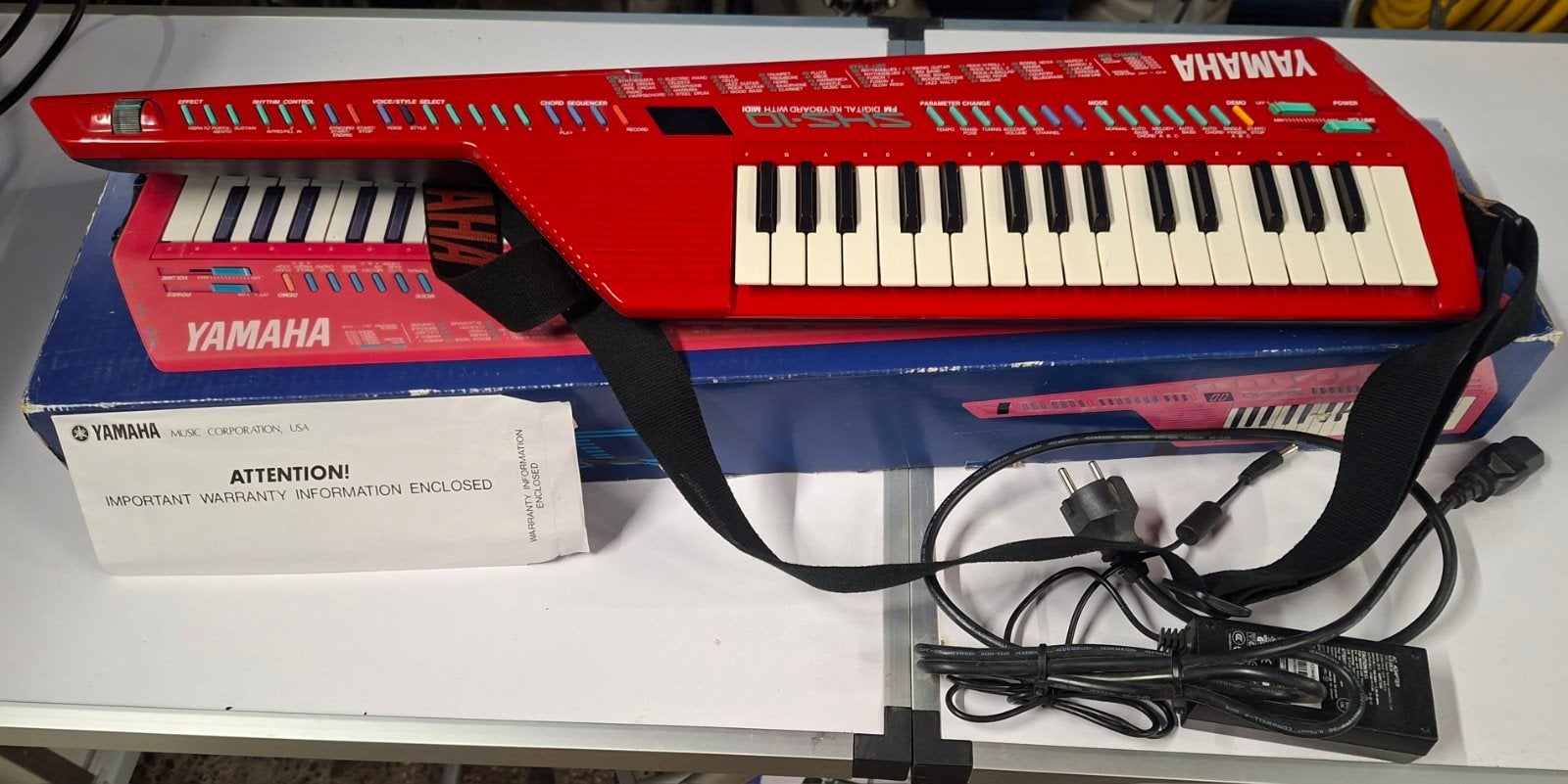 Keyboard Yamaha SHS-10R Keytar, Muziek en Instrumenten, Keyboards, Ophalen of Verzenden, Zo goed als nieuw, Overige aantallen