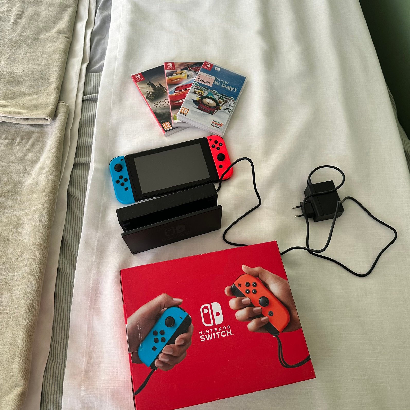 Nintendo switch, Games en Spelcomputers, Spelcomputers | Nintendo 2DS en 3DS, Ophalen, Zo goed als nieuw