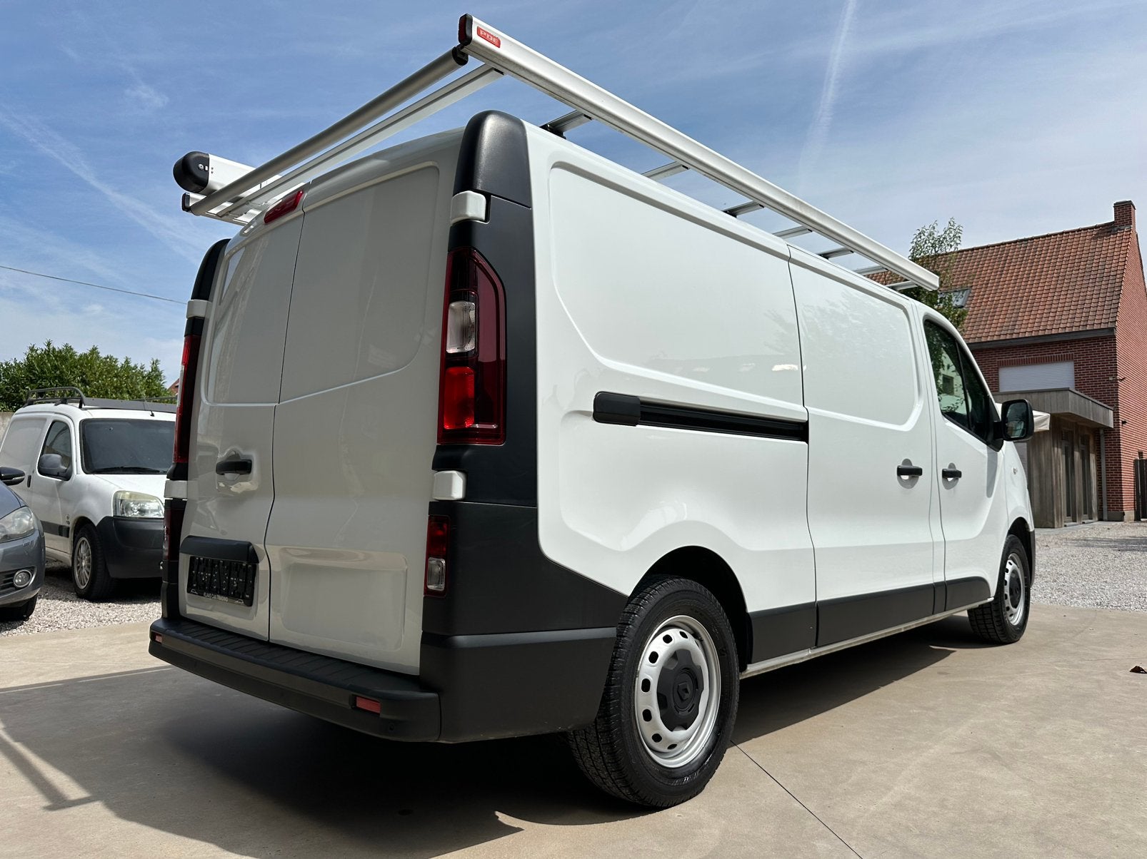 Trafic L2 / 60000km / dakrek + inrichting / 2.0 diesel, Autos, Achat, Euro 6, Entreprise, 3 places
