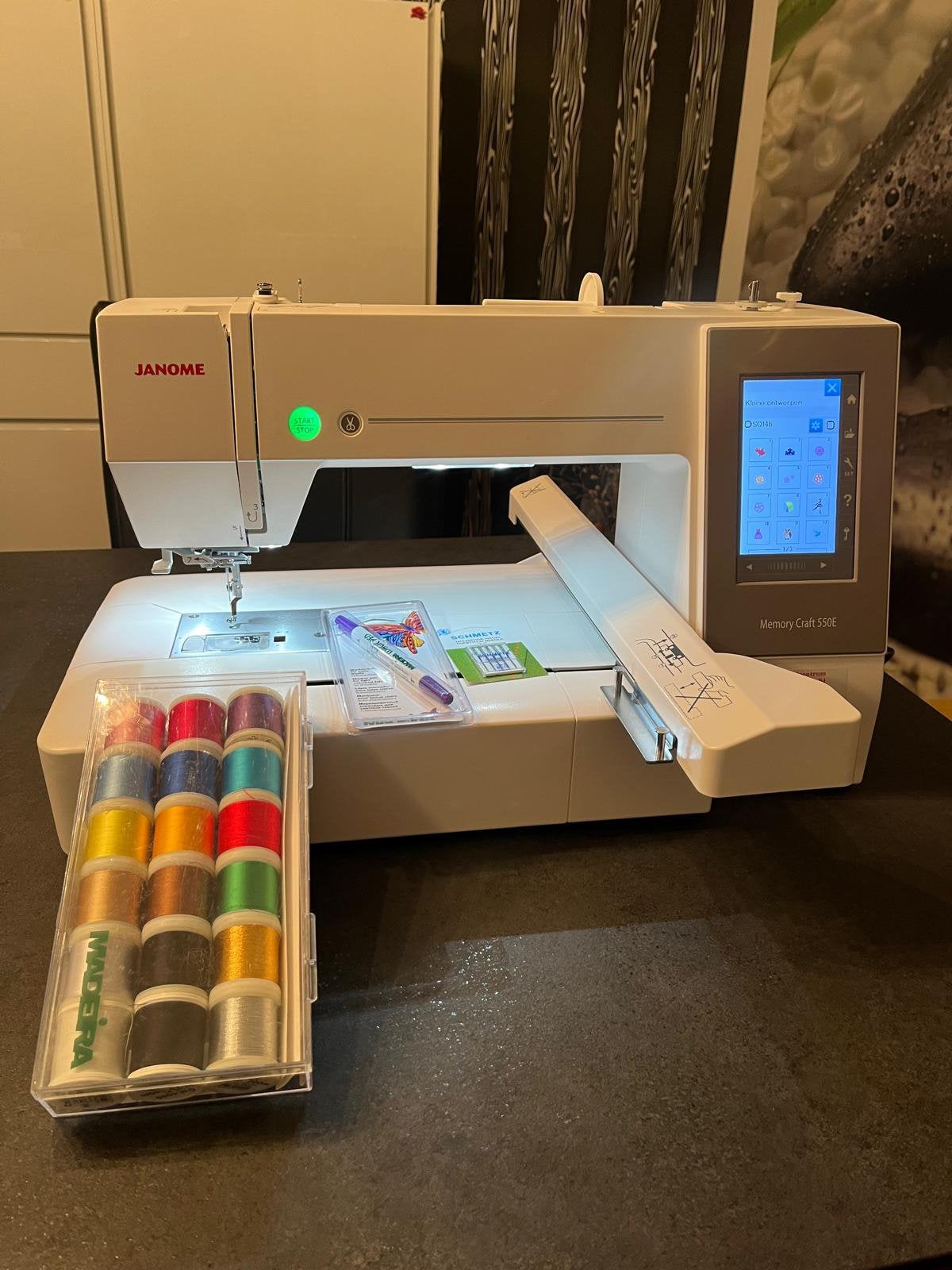 Borduurmachine JANOME Memory Craft 550E, Hobby en Vrije tijd, Borduren en Borduurmachines, Ophalen of Verzenden, Nieuw