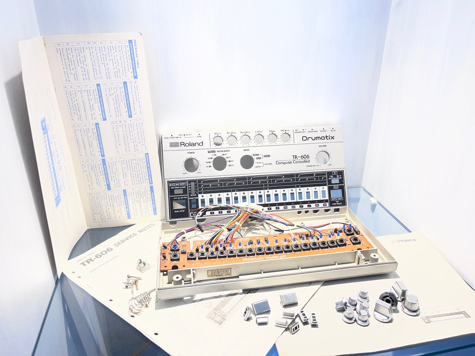 Diorama Roland TR-606, Musique & Instruments, Batteries électroniques, Enlèvement ou Envoi, Utilisé, Roland