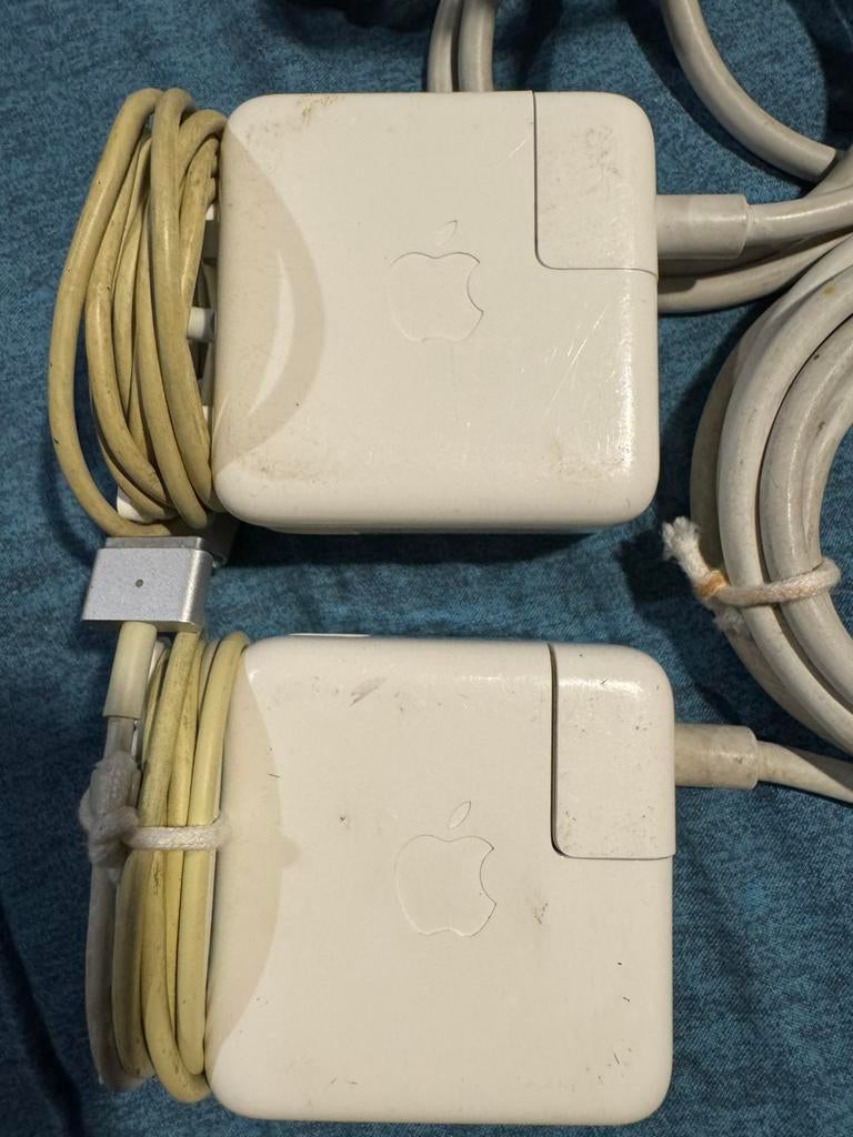 Apple 2X 45W MagSafe 2 Power Adapter originaux FONCTIONNELS, Informatique & Logiciels, Enlèvement ou Envoi, Utilisé