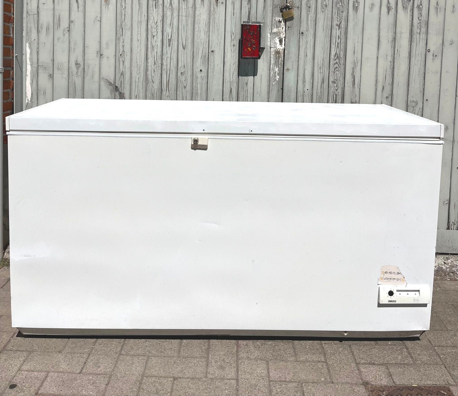 Diepvrieskist. Zanussi A+, Ophalen