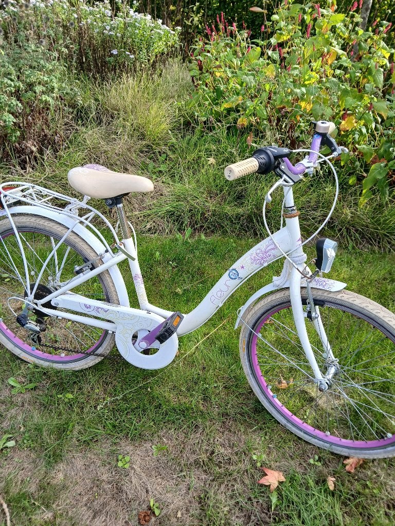 2 MOOIE KINDERFIETSEN, Fietsen en Brommers, Ophalen, 24 inch, Velgrem, Versnellingen