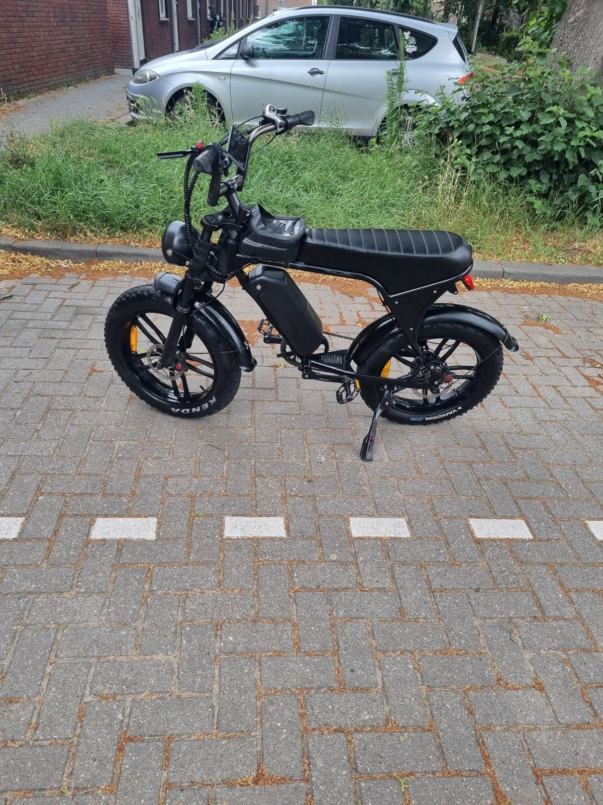 Ouxi v8/c80 fatbike black 2025, Fietsen en Brommers, Brommers | Tomos, Ophalen
