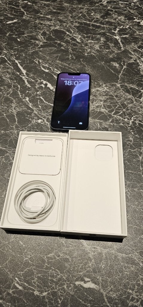 iPhone 13 128 Go noir | Boîte d'origine | Débloqué, Télécoms, 128 GB, Enlèvement ou Envoi, IPhone 13, Utilisé