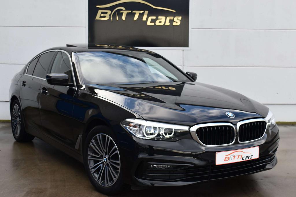 BMW 5 Serie 520 2.0iA* Sport-line* Leder* Panodak* Virt. coc, Auto's, BMW, Automaat, Achterwielaandrijving, 4 cilinders, Zwart