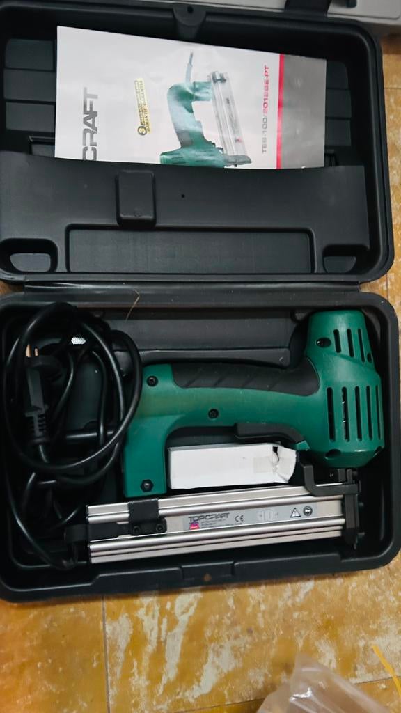 Elektrische tacker, Ophalen, Zo goed als nieuw