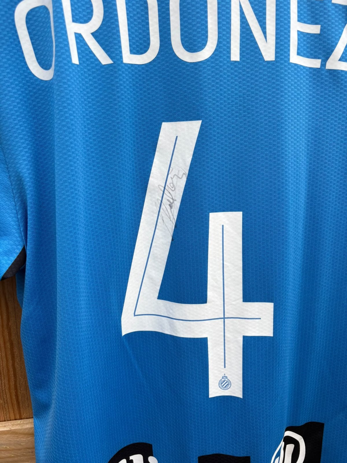 Gesigneerd wedstrijdgedragen shirt Ordóñez nr. 4, Collections, Enlèvement ou Envoi, Comme neuf, Maillot