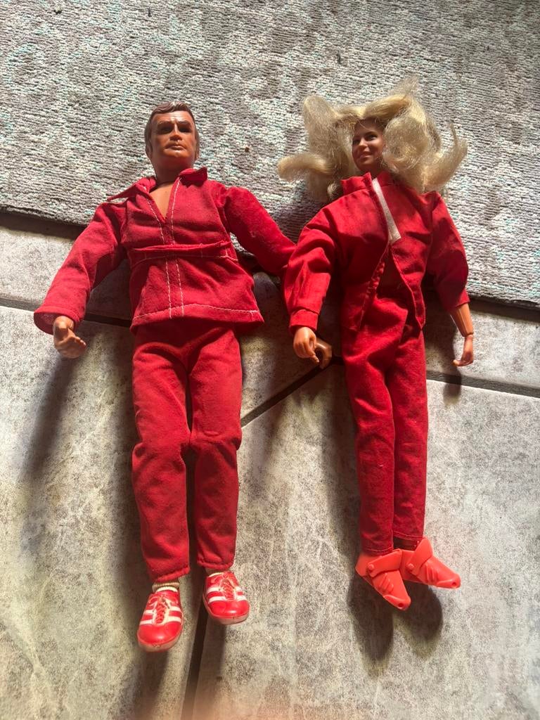 De man van 6 miljoen en de vrouw van 6 miljoen, Ophalen, Zo goed als nieuw, Pop