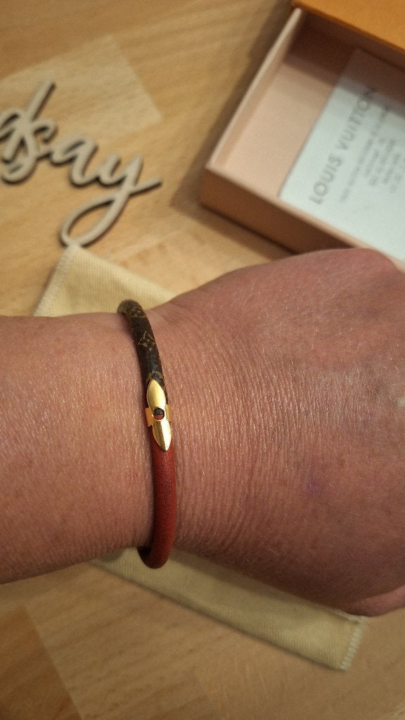 Louis vuitton armband, Handtassen en Accessoires, Armbanden, Ophalen, Zo goed als nieuw, Rood, Goud