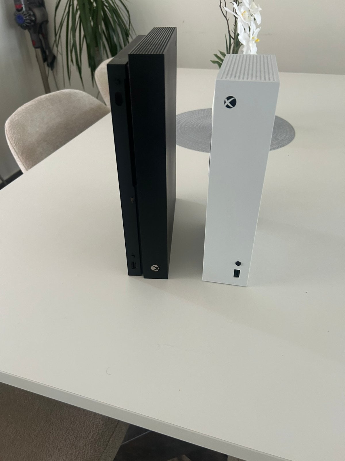 Xbox Series S en Xbox one x met een Controller, Games en Spelcomputers, Ophalen, Zo goed als nieuw