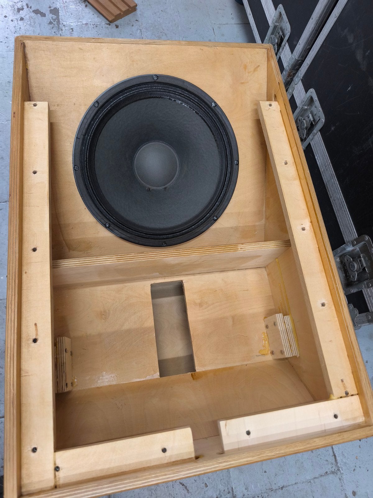 2x 15" lege bas kast model Carlson mooi diep, Ophalen of Verzenden