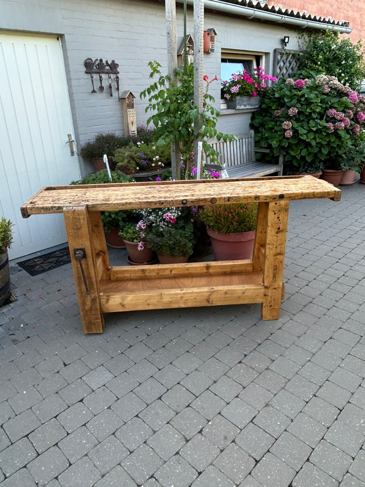 Oude werkbank lengte 1m96cm hoogte 92cm breedte 49cm, Ophalen, Zo goed als nieuw