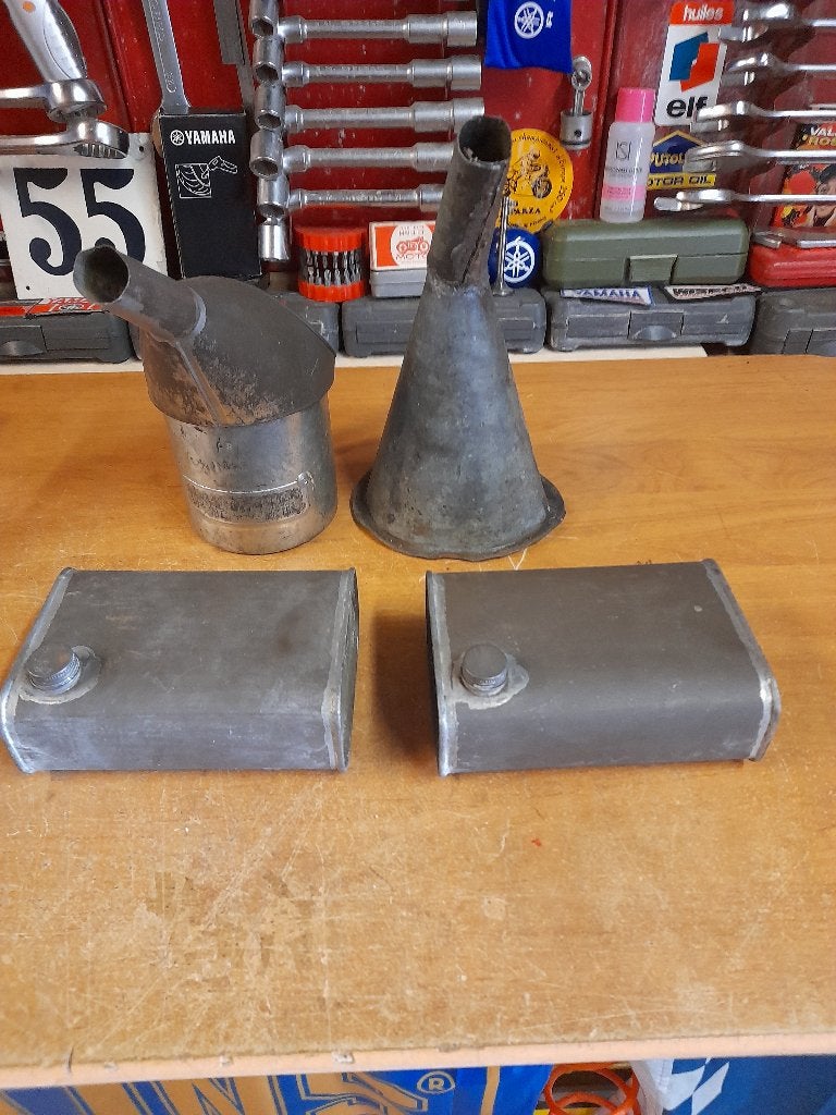 Set kruiktrechter - speciale metalen jerrycan, Ophalen of Verzenden, Gebruikt, Overige typen