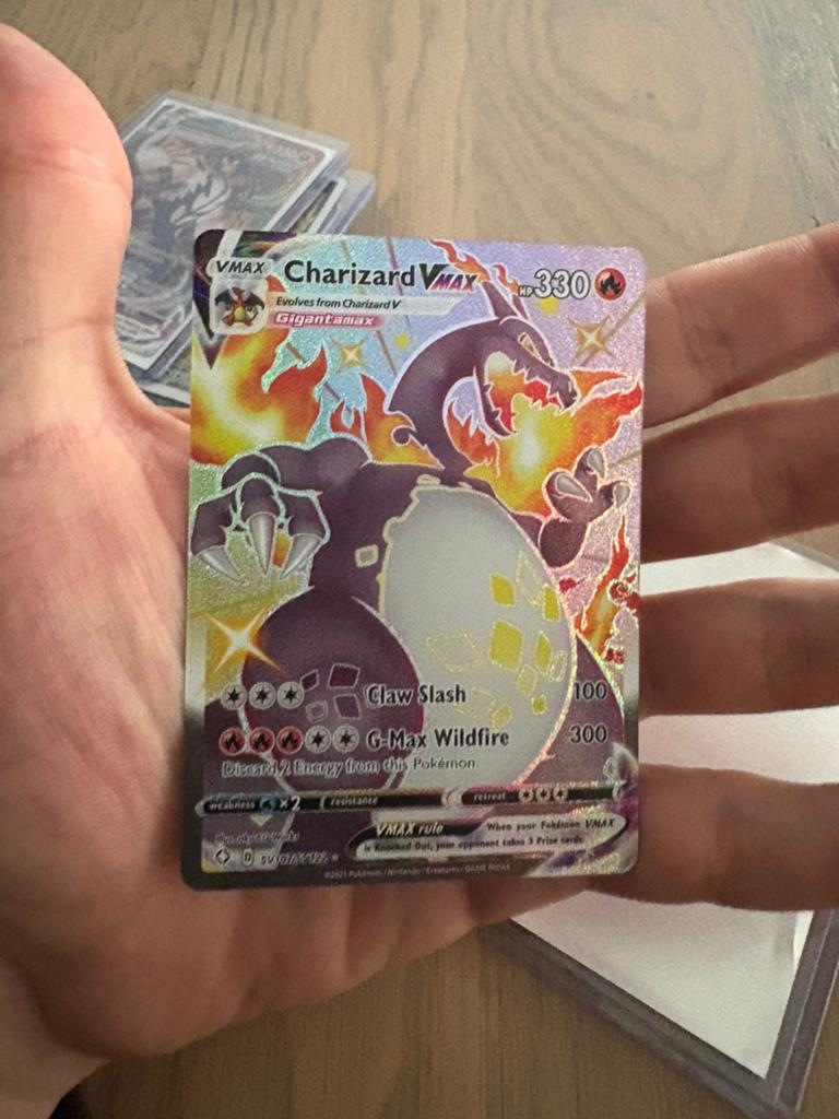 Charizard vmax, Hobby & Loisirs créatifs, Jeux de cartes à collectionner | Pokémon, Enlèvement, Comme neuf