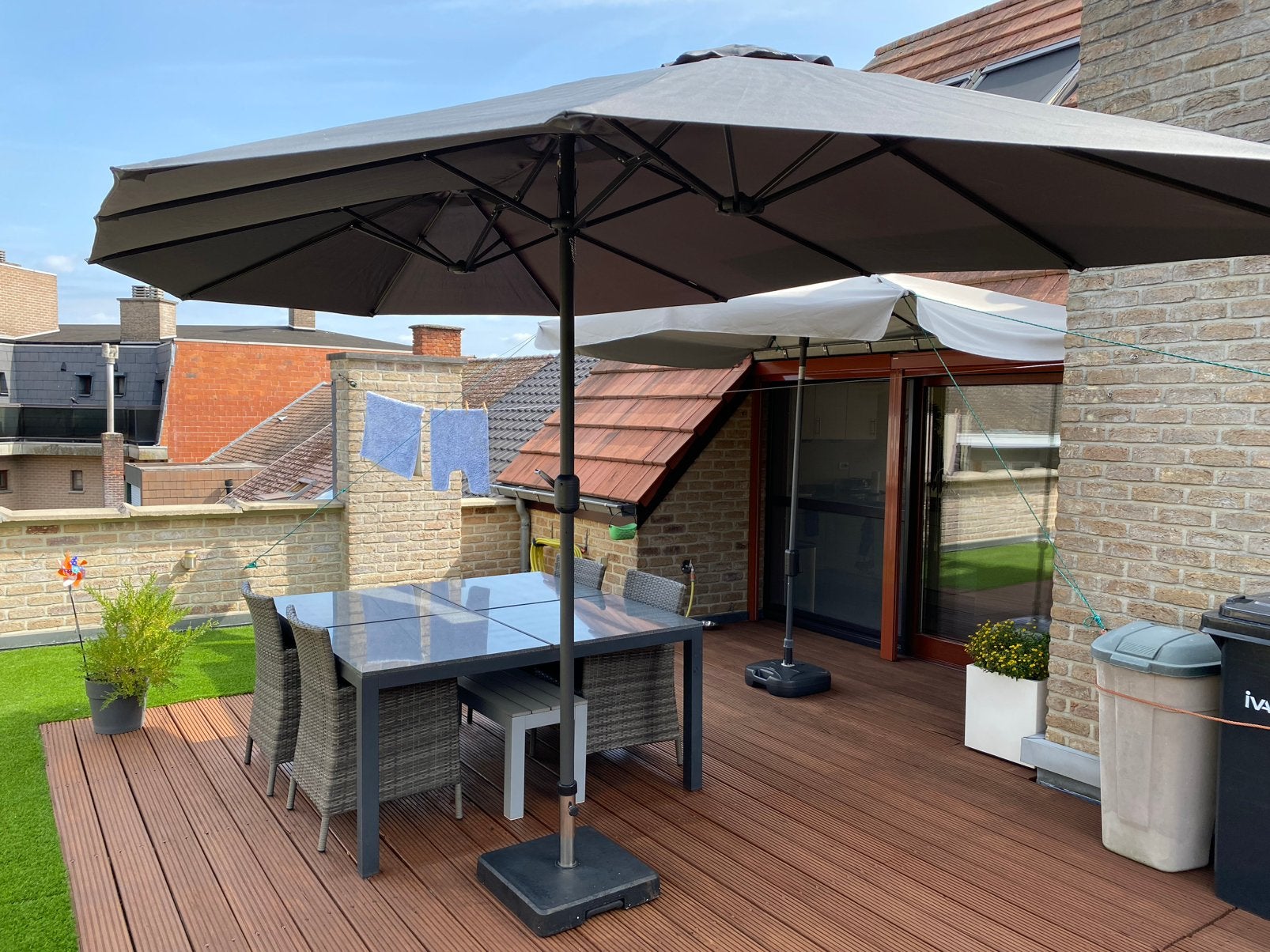 Rechthoekige parasol 4,4m x 2,6m incl voet, Ophalen, Zo goed als nieuw