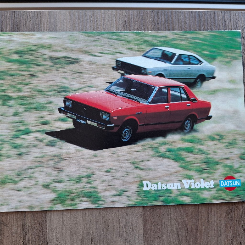 Datsun  Violet, Boeken, Auto's | Folders en Tijdschriften, Ophalen of Verzenden, Nieuw, Overige merken