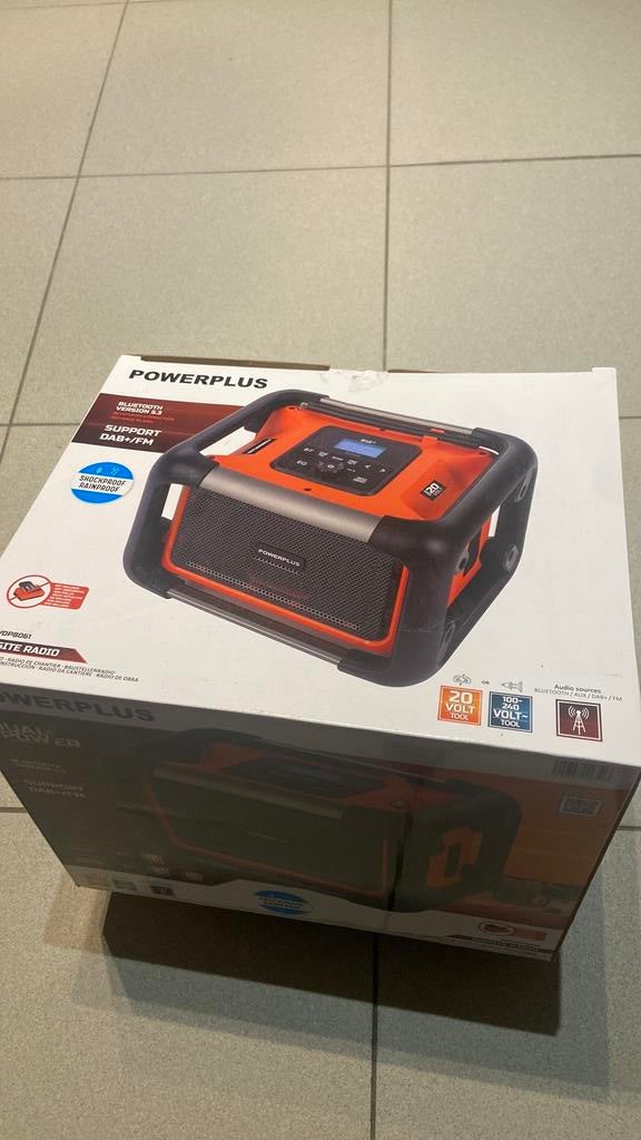 Powerplus dab+en fm bouwradio met Bluetooth stereo, Enlèvement, Neuf