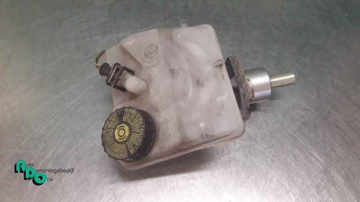 Cylindre de frein principal d'un Peugeot 206 (206 98-), -, 3 mois de garantie, Utilisé, -