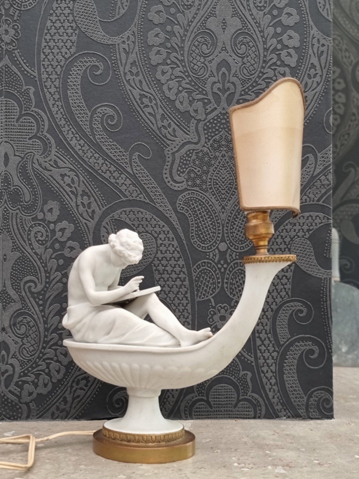 unieke antieke Franse figuurlamp biskeporselein, Antiek en Kunst, Ophalen