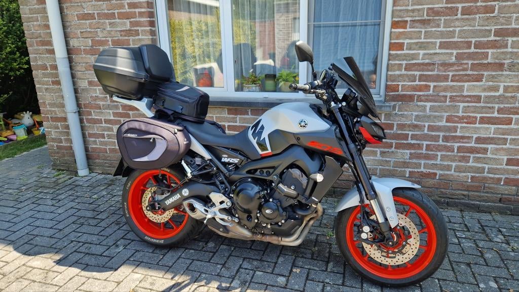 Yamaha MT09 9500km, Traction Control, Motorrijbewijs A, 3 cilinders, Particulier