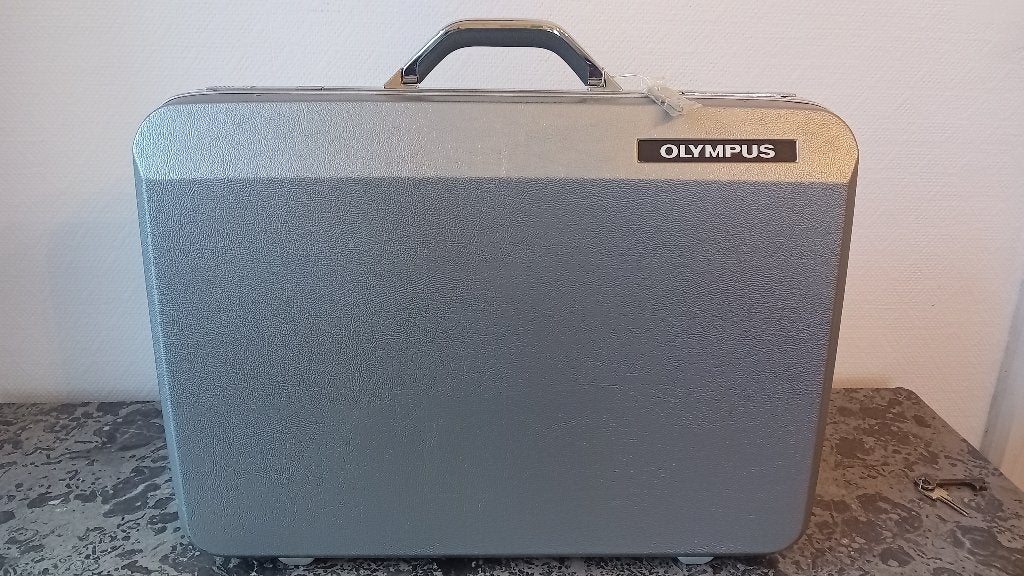 Koffer van het oude merk OLYMPUS, Ophalen of Verzenden, Zo goed als nieuw, Olympus