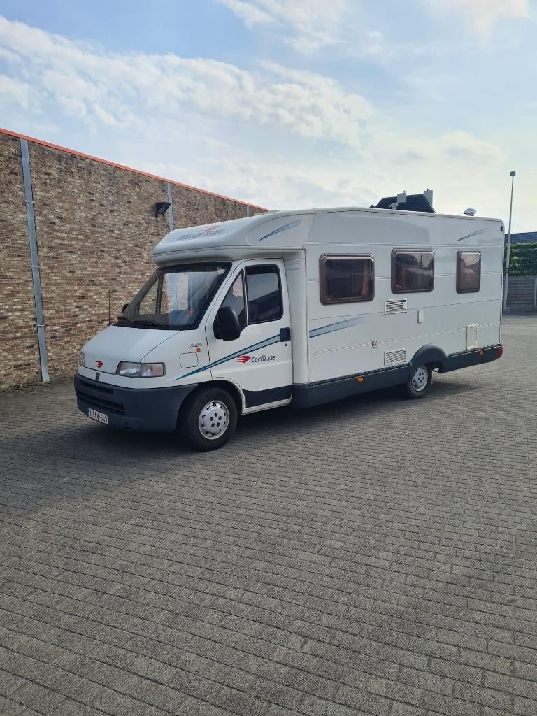 Camper Roller Team Corfu 265, Jusqu'à 4, Fiat, Boîte manuelle, Particulier