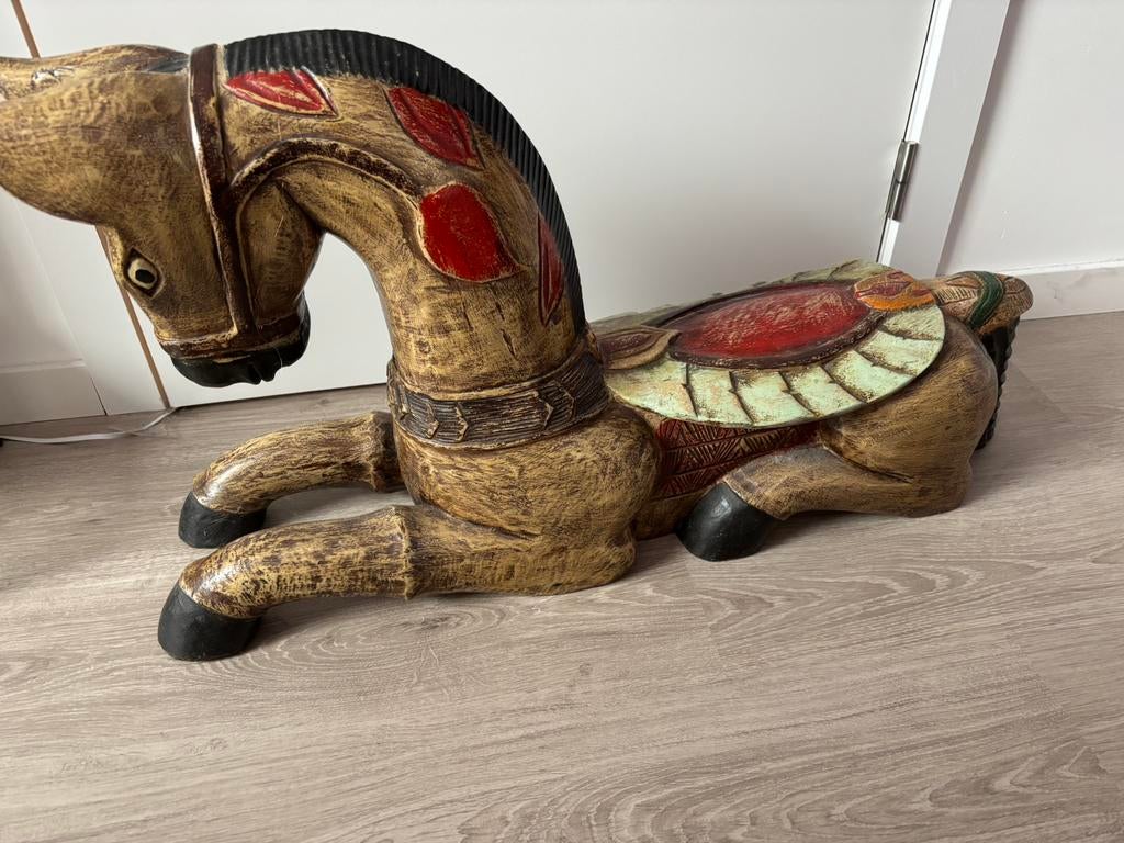 Uniek stuk Liggend paard vintage massief hout, Antiek en Kunst, Kunst | Beelden en Houtsnijwerken, Ophalen