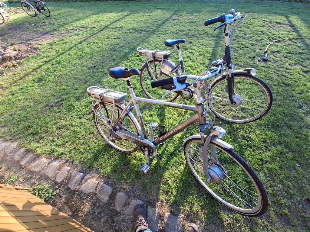 2 elektrische fietsen gazelle voor onderdelen, Fietsen en Brommers, Ophalen, Gazelle