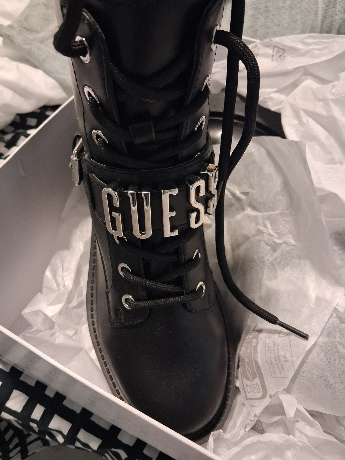 Chaussures Guess Femme Neuves T.36 avec Boîte et Facture, Kleding | Dames, Schoenen, Nieuw, Lage of Enkellaarzen, Zwart, Ophalen of Verzenden