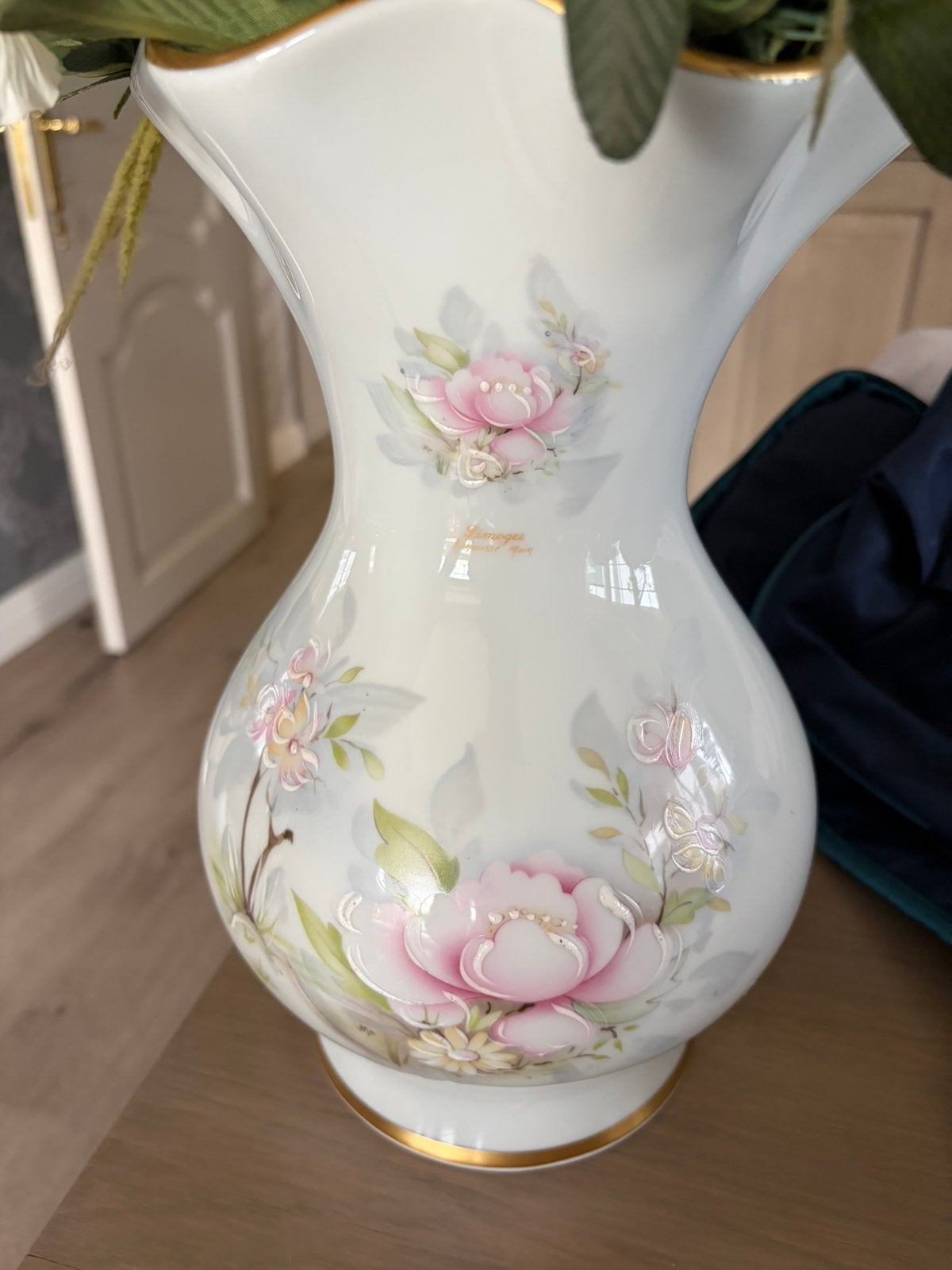 Vase Limoges, Enlèvement